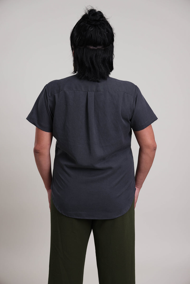 La Feli Shirt Model Back