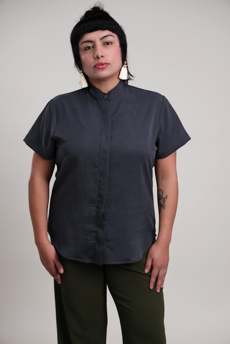 La Feli Shirt Model Front